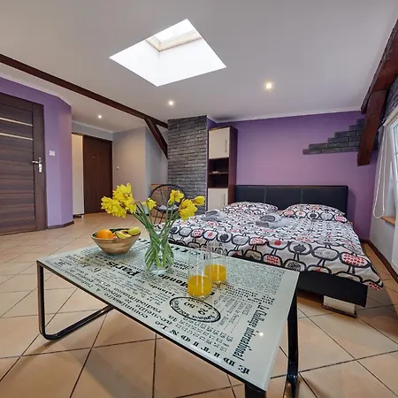 Apartment Crystal Ix